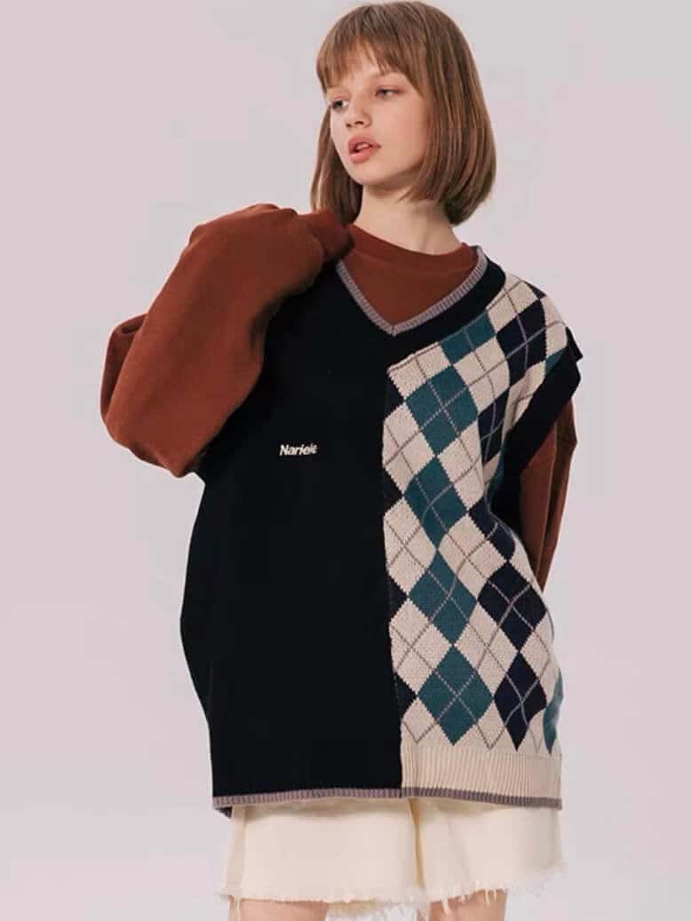 Sweater V Knitted