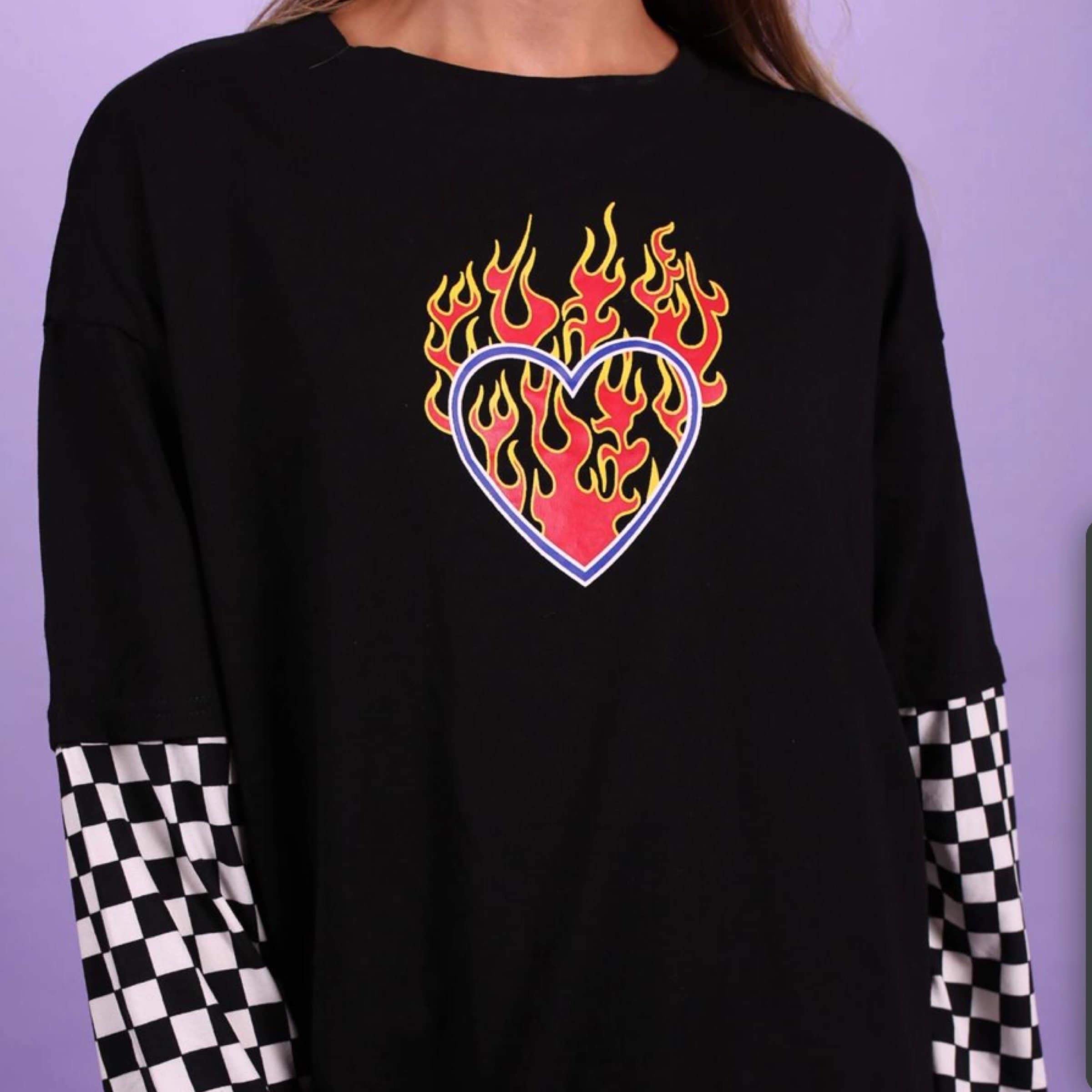 "FLAMING HEART" LONG SLEEVE