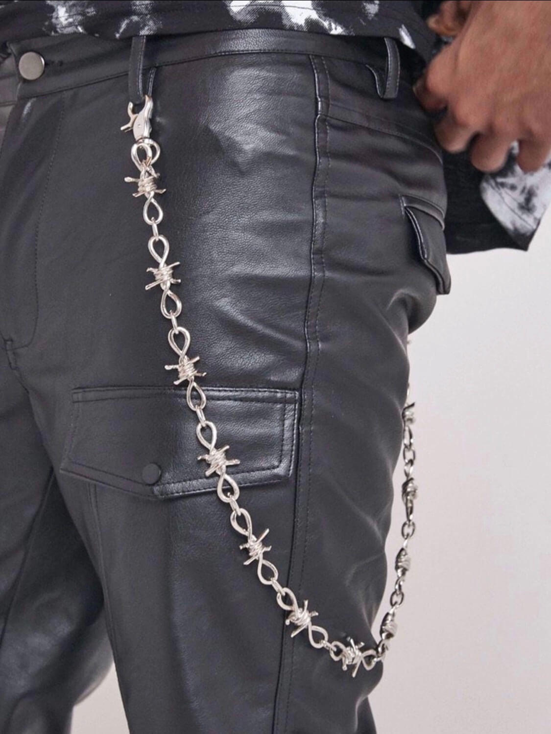 barbed wire pants chain