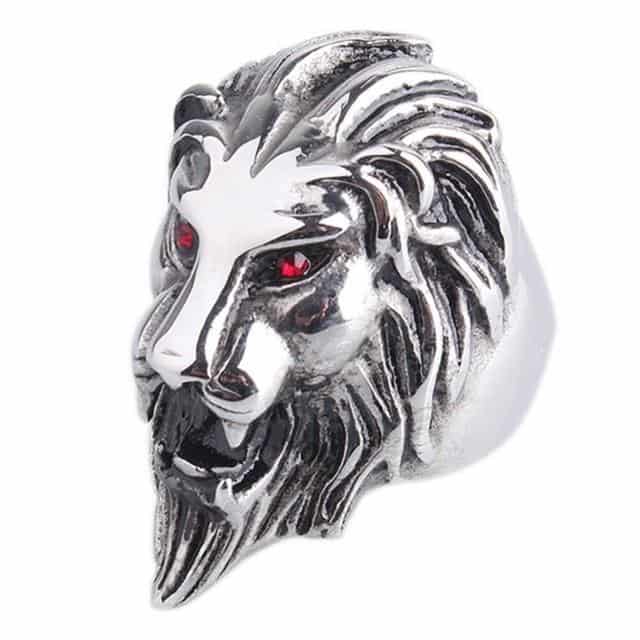 Lion head with red eyes ring